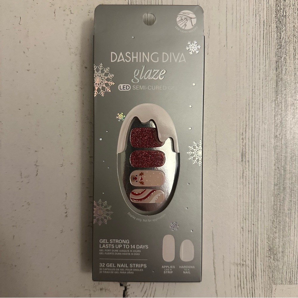 Dashing Diva Glaze LED Semi-Cured Gel Nail Strips Christmas NEW